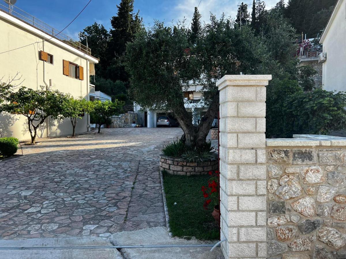 אפרטהוטל Dionysus Sivota Center מראה חיצוני תמונה